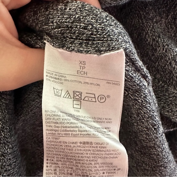 Banana Republic Asymmetrical Hem Crewneck Sweater - Picture 4 of 5